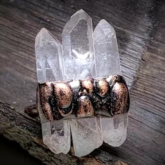 Earth Art hand crafted artisan Jewelry - Bronze quartz ring